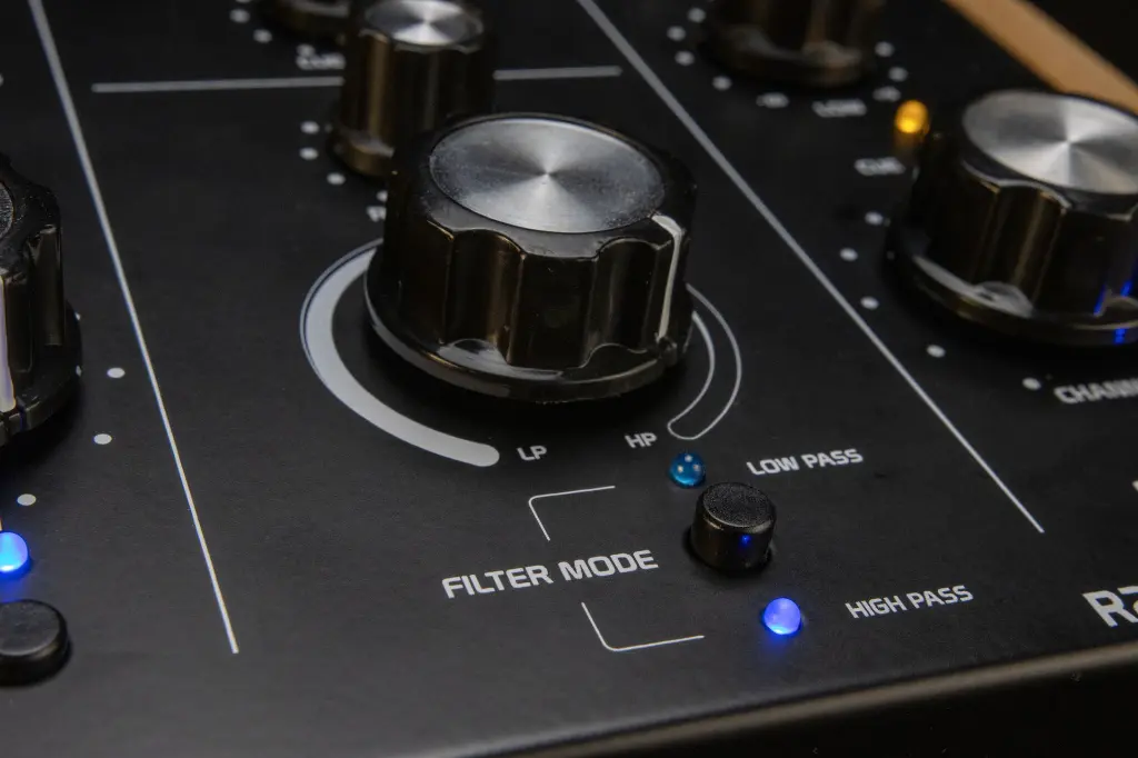 Headliner R2 Filter Closeup.webp